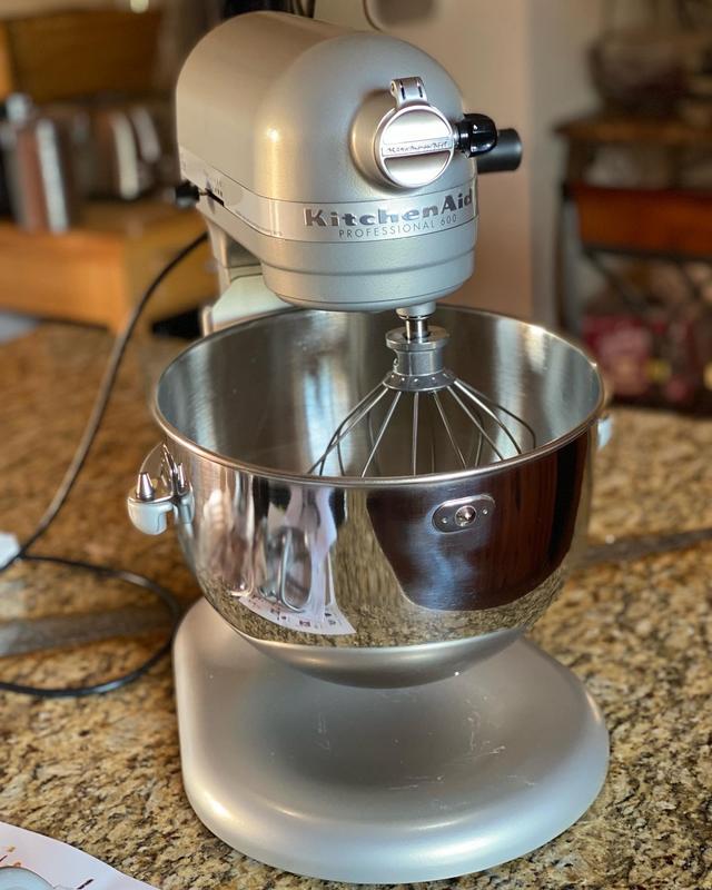 KitchenAid® Professional 600™ Series 6 qt. Bowl Lift Stand Mixer Bed