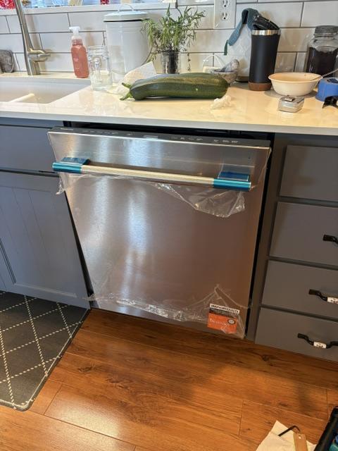 Image 1 of 6