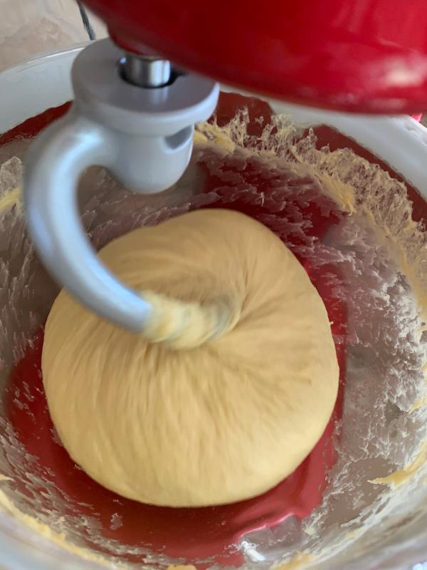 Making sweet dough