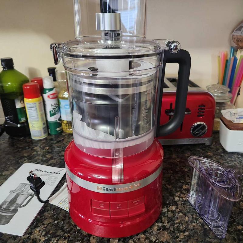 KitchenAid KFP0718ER 7-Cup Food Processor Chop, Puree, Shred and Slice -  Empire Red