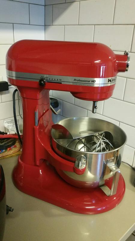 KitchenAid Professional 6000 HD　スタンドミキサー KitchenAid Professional 6000 Mixer: 5qt, 10 Speeds, Accessories