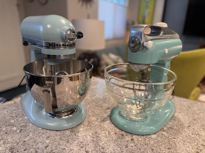 KitchenAid シルバー Deluxe 4.5 Quart Tilt-Head Stand Mixer - Contour Silver