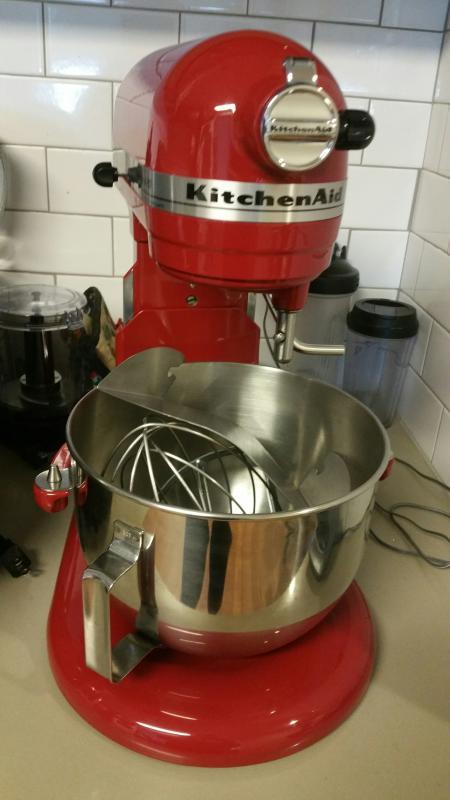 プロフェッショナル 6000HD KitchenAid Finally got my dream mixer - 6000HD only used 3 times : r