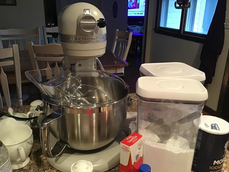 KitchenAid Professional 600 Series 6 Qt. 10-Speed White Stand