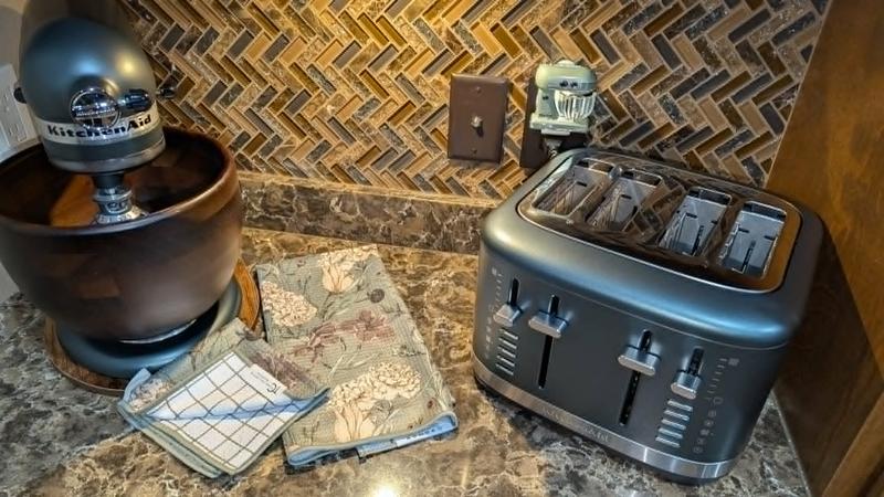 4 Slice Toaster - Brushed Stainless Steel | KitchenAid US