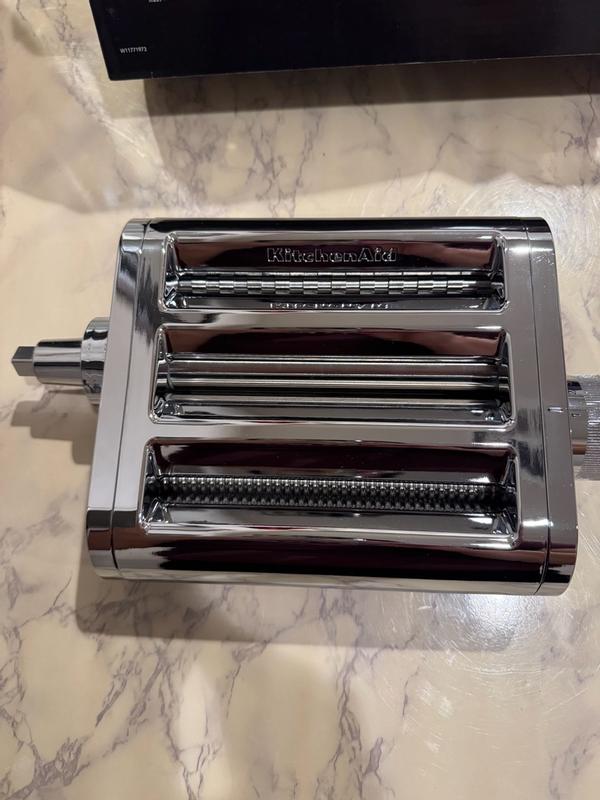 Customer carousel item 9.