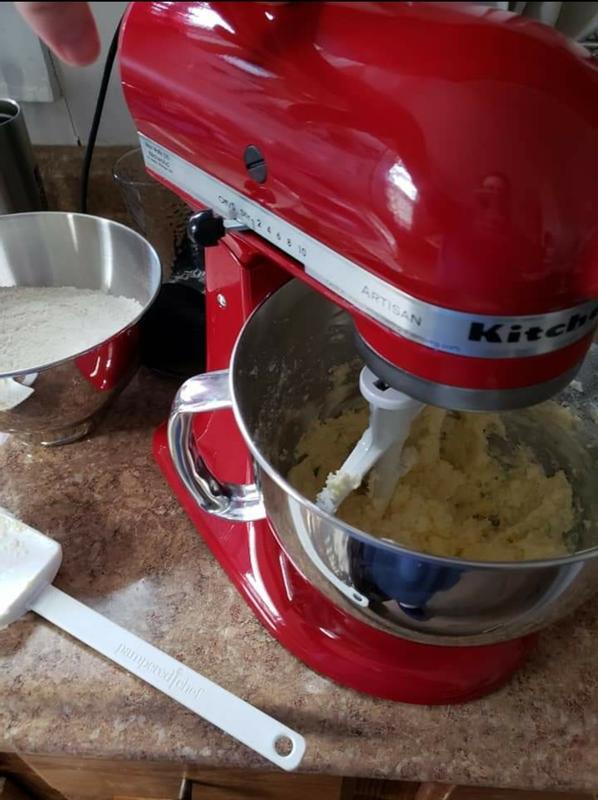 The first batch of sugar smoosh cookies with Red