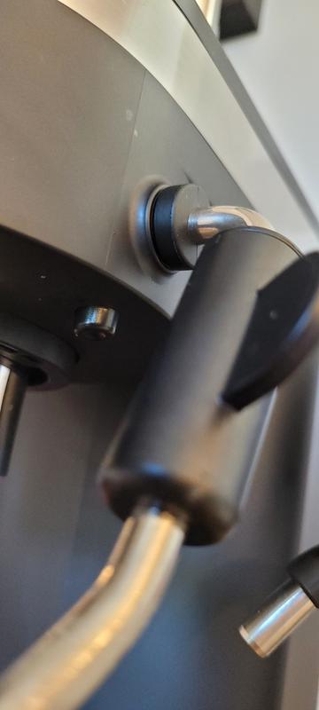 Attachment release button