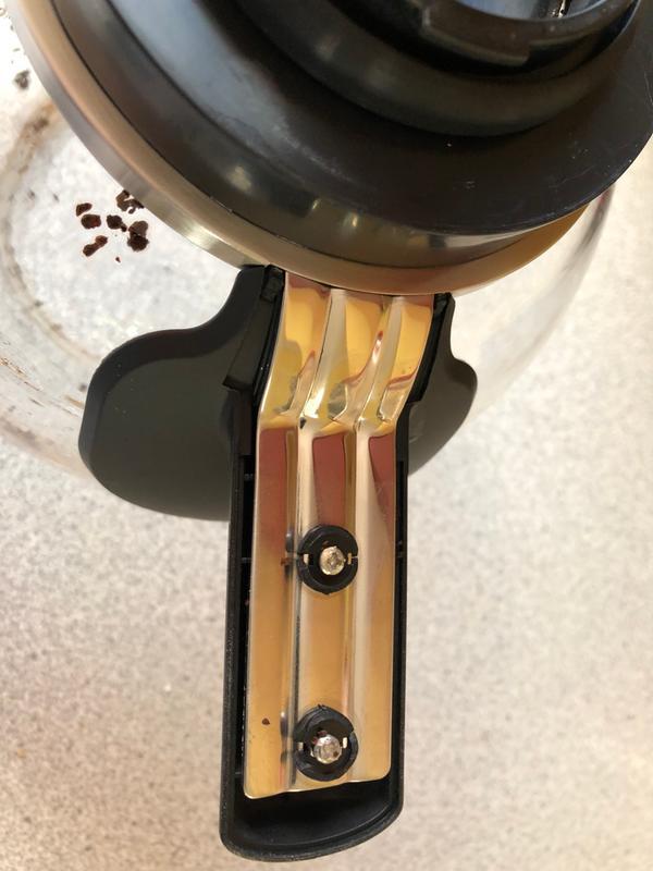 another carafe handle issue