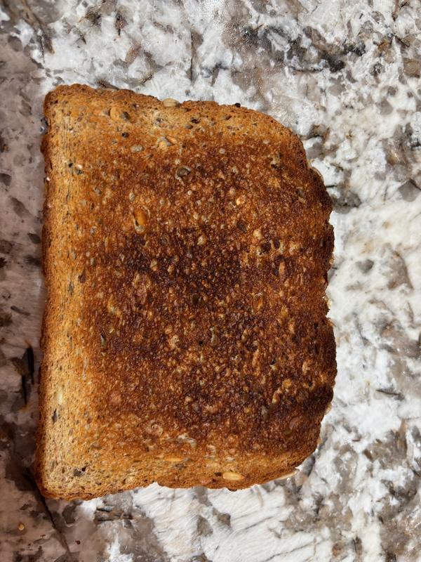 Only toasts on highest setting and doesn’t toast evenly