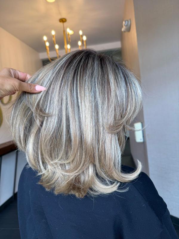Customer photo for "Awesome roller for bouncy volume"
