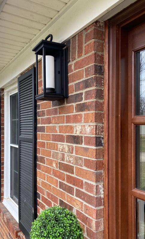 Kichler South Hope 1-Light 17.75-in Rubbed Bronze Outdoor Wall 