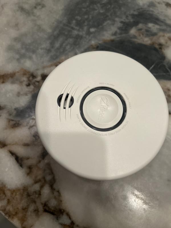 Wire-Free Interconnected Battery Powered Smoke Alarm with