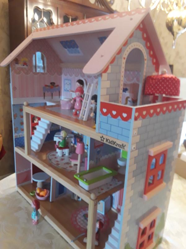kidkraft chelsea doll cottage with 16 accessories included