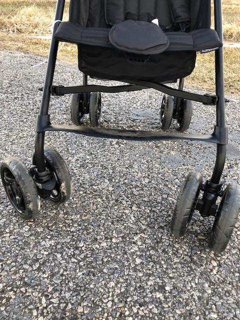 Foot rest with lack of support on the bottom