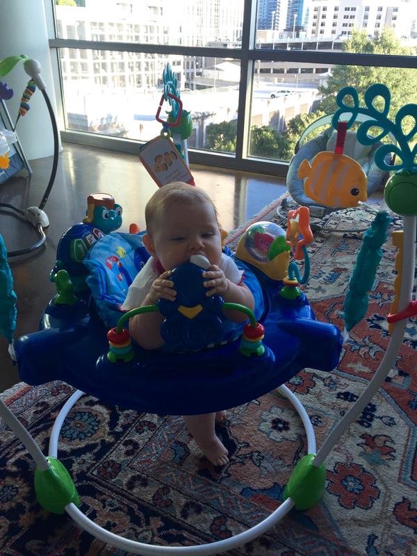 Baby einstein hot sale jumperoo review