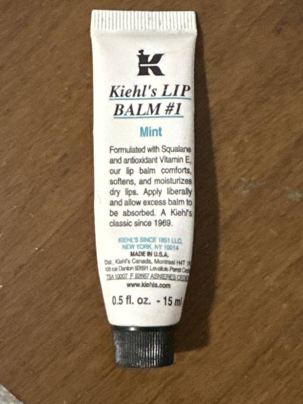 Worthless applicator for someone with dirty hands and needs to use some.