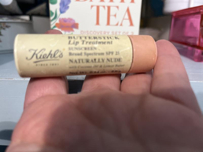 Customer photo for "Lippie"