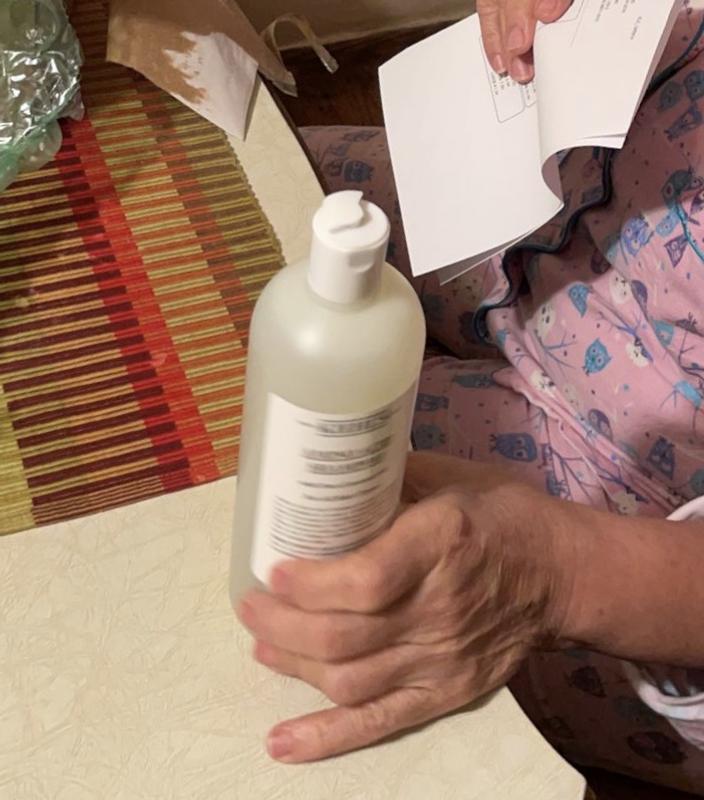 Shampoo with broken lid