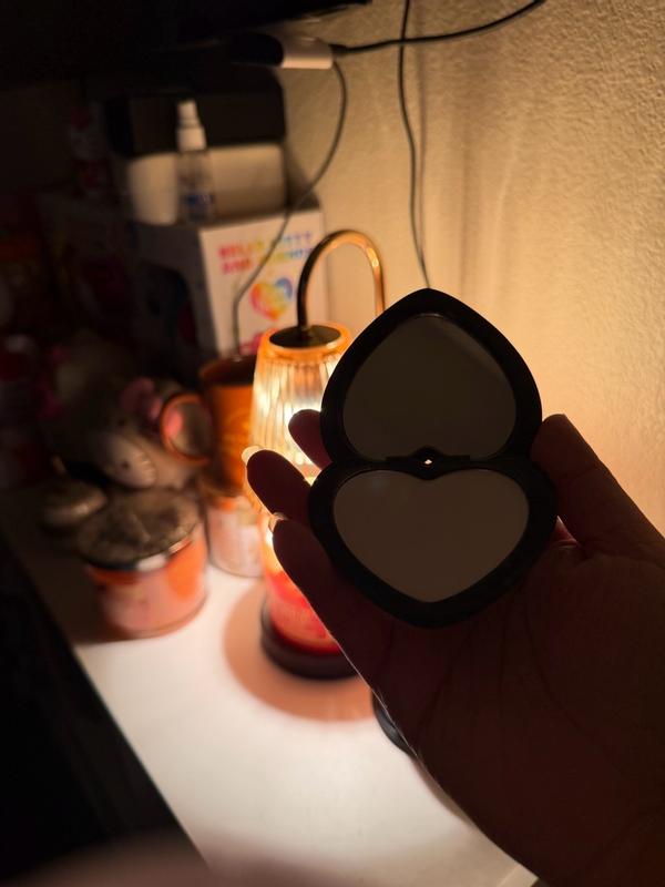 Customer photo for "Great powder but doesn’t last all day"