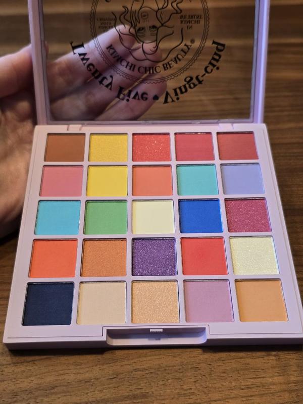 TWENTY FIVE PALETTE
