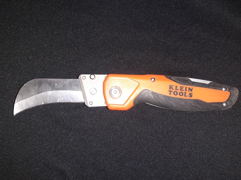 Klein Cable Skinning Utility Knife w/Replaceable Blade 44218 Klein Cable Skinning Utility Knife w/Replaceable Blade 44218