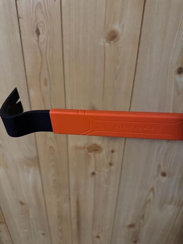 Heavy Duty Pry Bar Crowbar, 21-Inch - 66098 | Klein Tools
