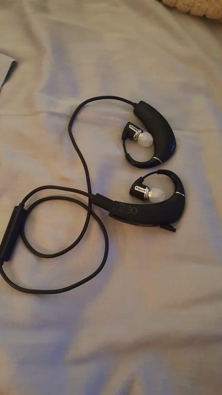 Klipsch | R6 In-Ear Bluetooth R6 Earphones