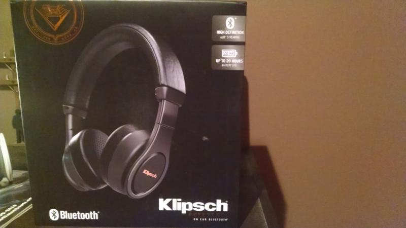 Klipsch | Reference On-Ear Bluetooth® Reference On-Ear Bluetooth…