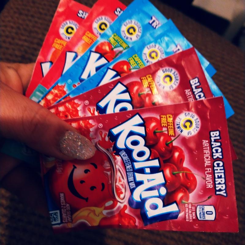 20-Pack Kool-Aid Grape Flavor Drink Mix Packets - Gluten Free, Caffeine Free, Fat Free - FREE SHIPPING