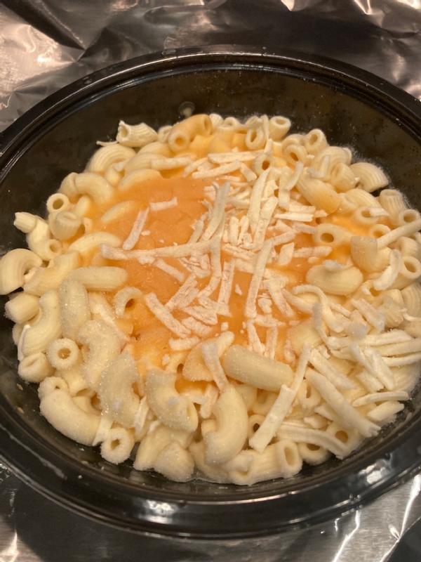 Kraft Deluxe Frozen Mac & Cheese Review: Real Cheese Flavor In The Freezer  Aisle