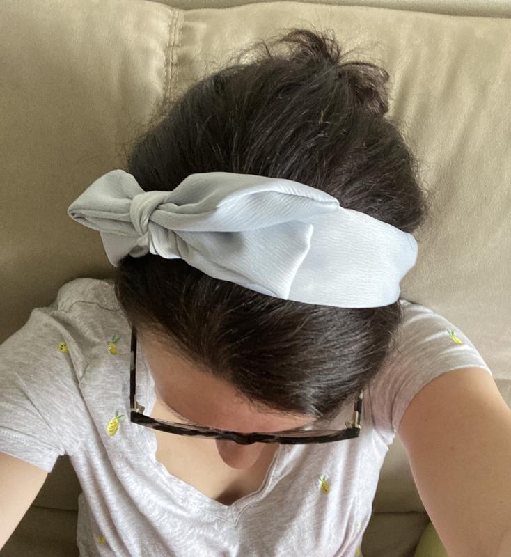 Satin bow detailed headband