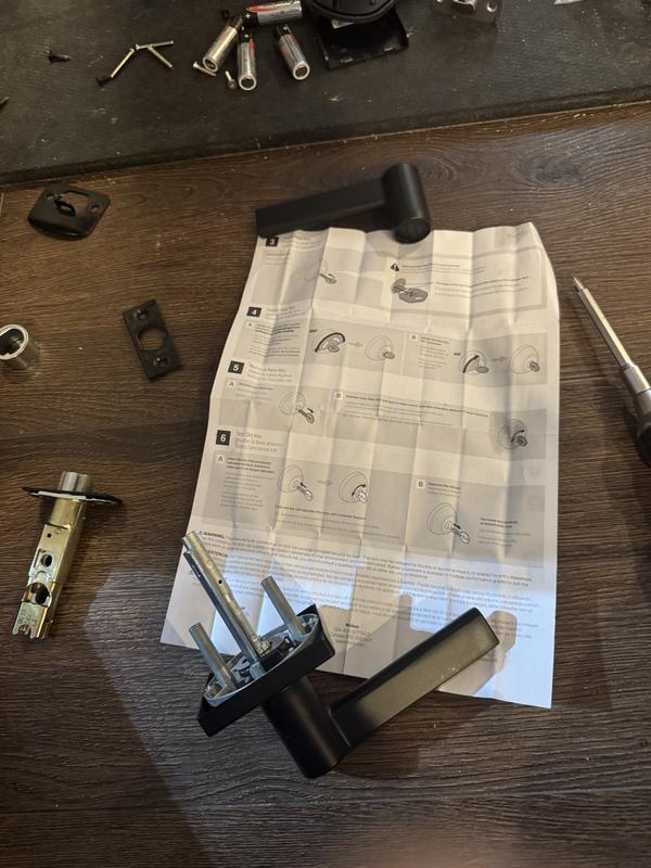 Satin Nickel Daylon Lever (Square) - Hall/Closet - Safe Lock | Kwikset