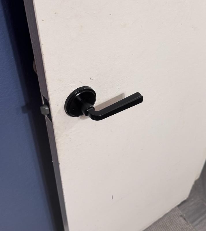 Satin Nickel Trafford Lever (Rectangle) - Hall/Closet | Kwikset