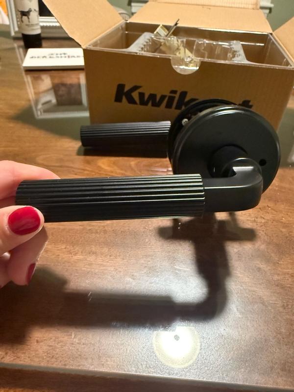 Matte Black Mirada Lever (Round) - Pull Only | Kwikset