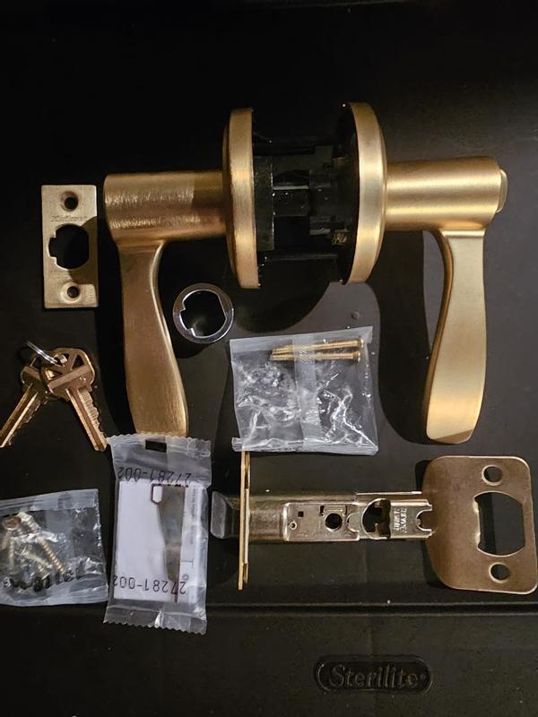Kwikset Sedona Satin Brass Keyed Entry Door Handle Featuring