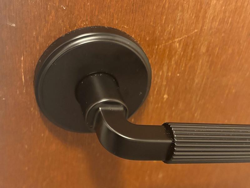 Matte Black Mirada Lever (Round) - Pull Only | Kwikset