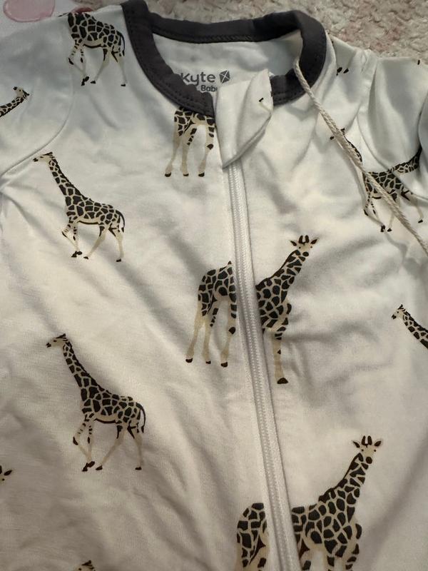 Customer photo for "Giraffe!"
