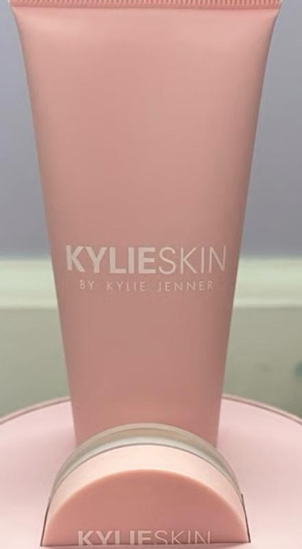 Customer carousel item 6.