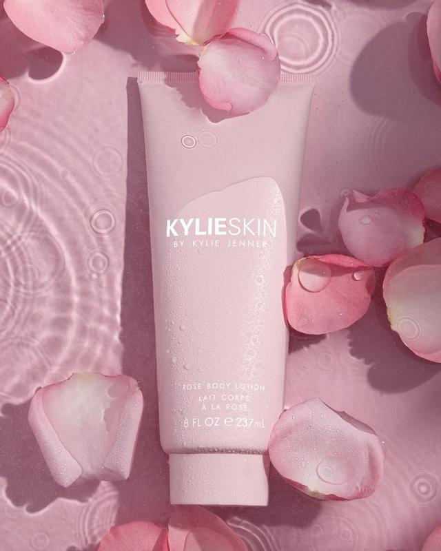 Customer photo for "If you're looking to pamper your skin and love Kyl"
