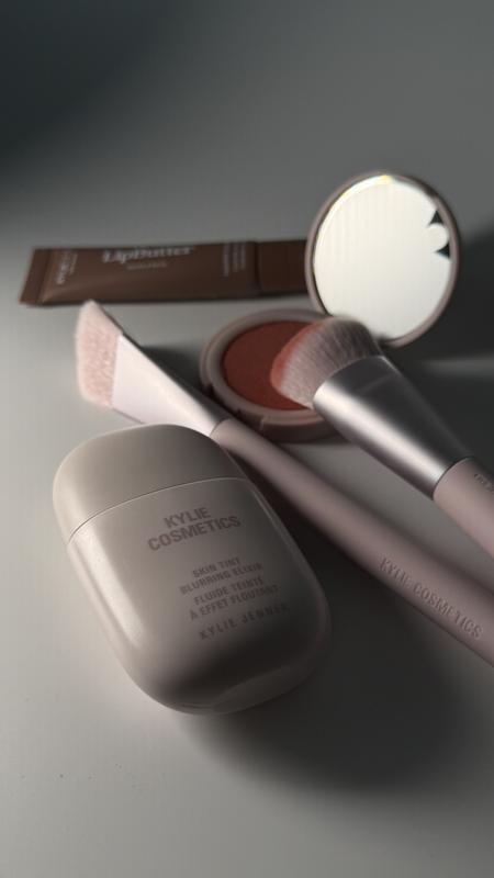 Customer photo for "Amazing Blush Brush😍"