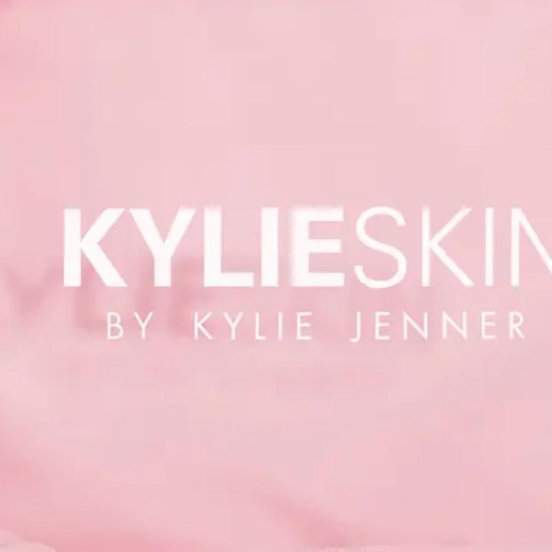 Kylie Skin Travel Bag | Kylie Skin by Kylie Jenner | Kylie Skin by 
