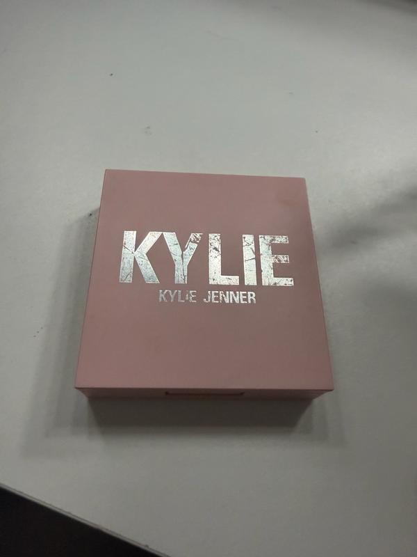 Customer carousel item 12.