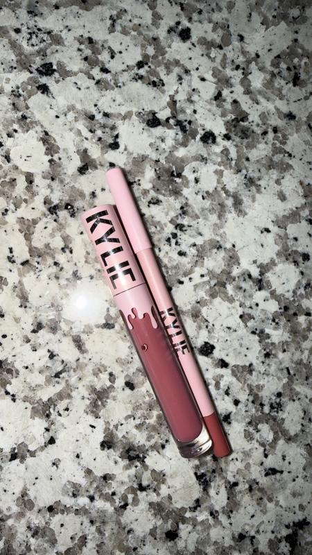 Customer photo for "my new favorite lip kit!!"