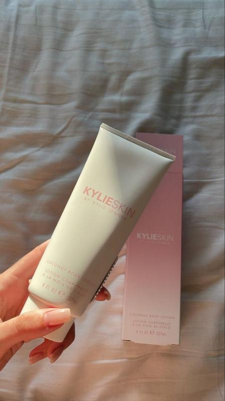 Customer photo for "If you're looking to pamper your skin and love Kyl"