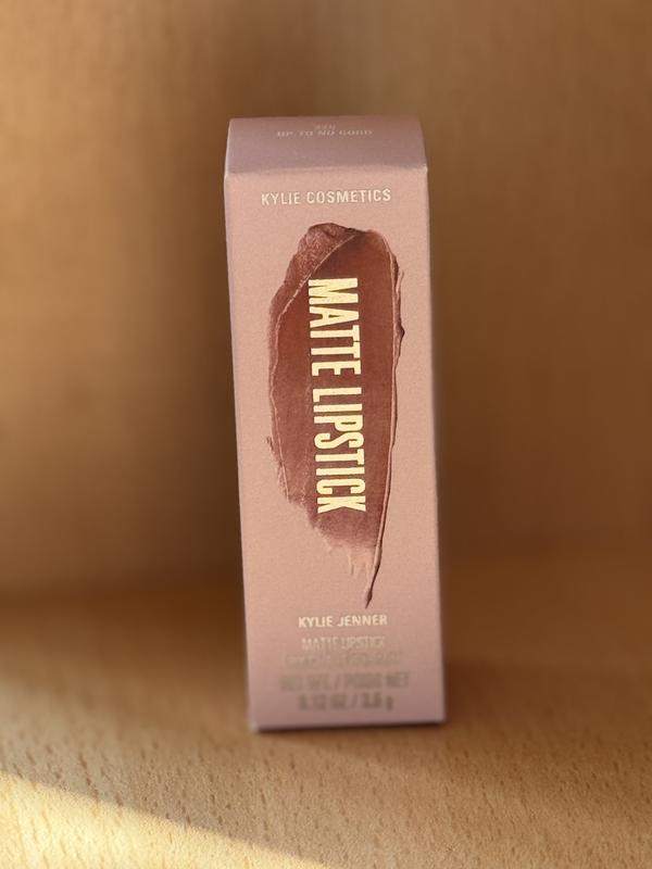 Matte lipstick