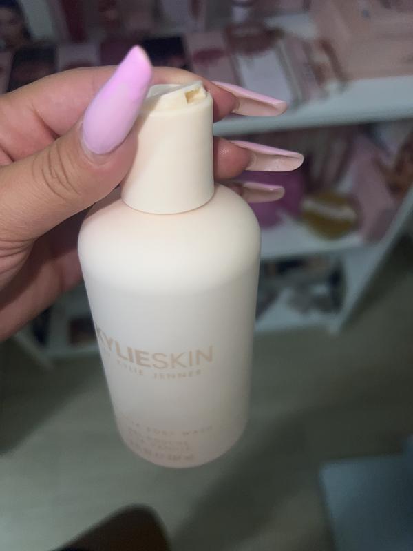 Customer photo for "pure vanilla smell maybe the price is too high but"