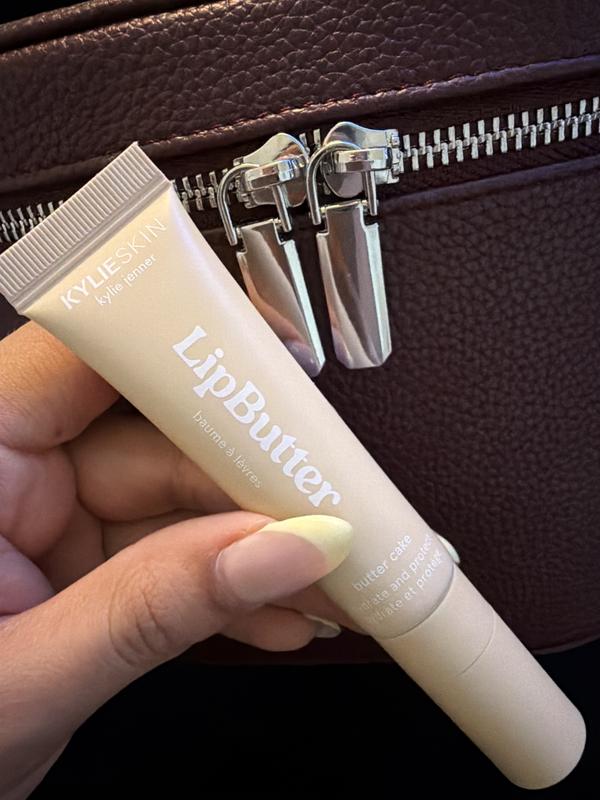 Customer carousel item 8.