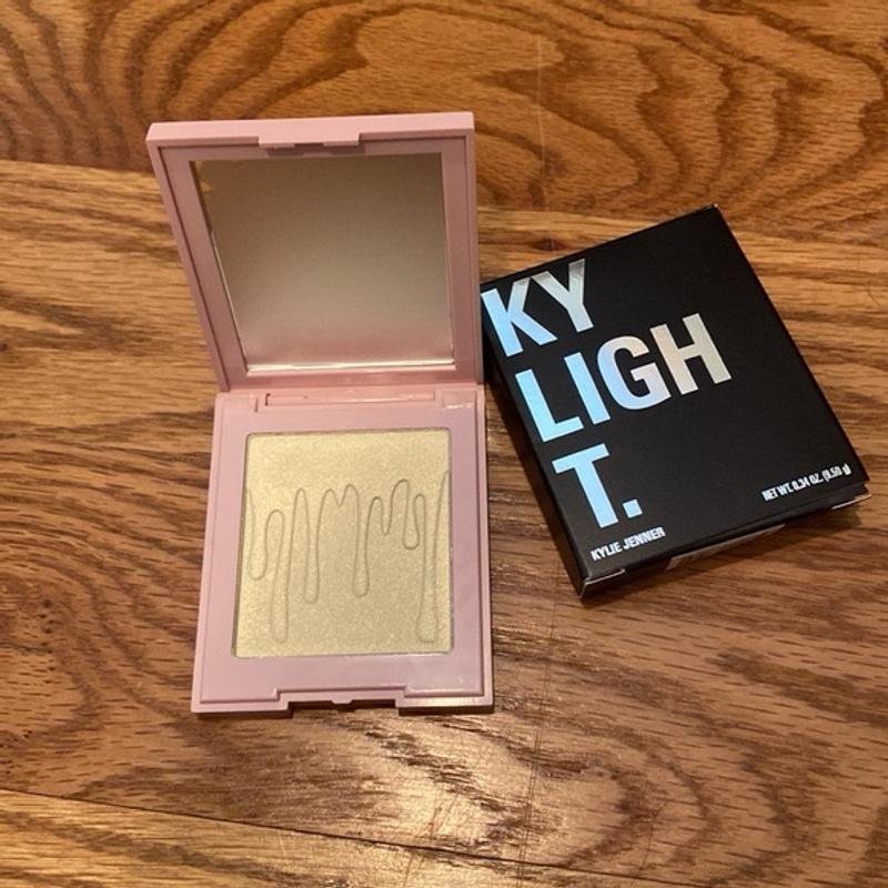 Review Thumbnail Image 0 380161758