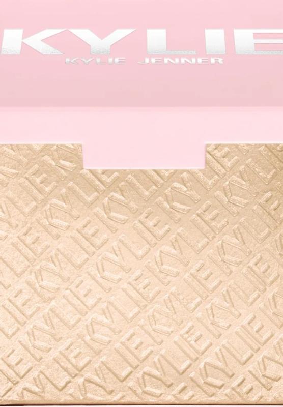 Review Thumbnail Image 0 379564302